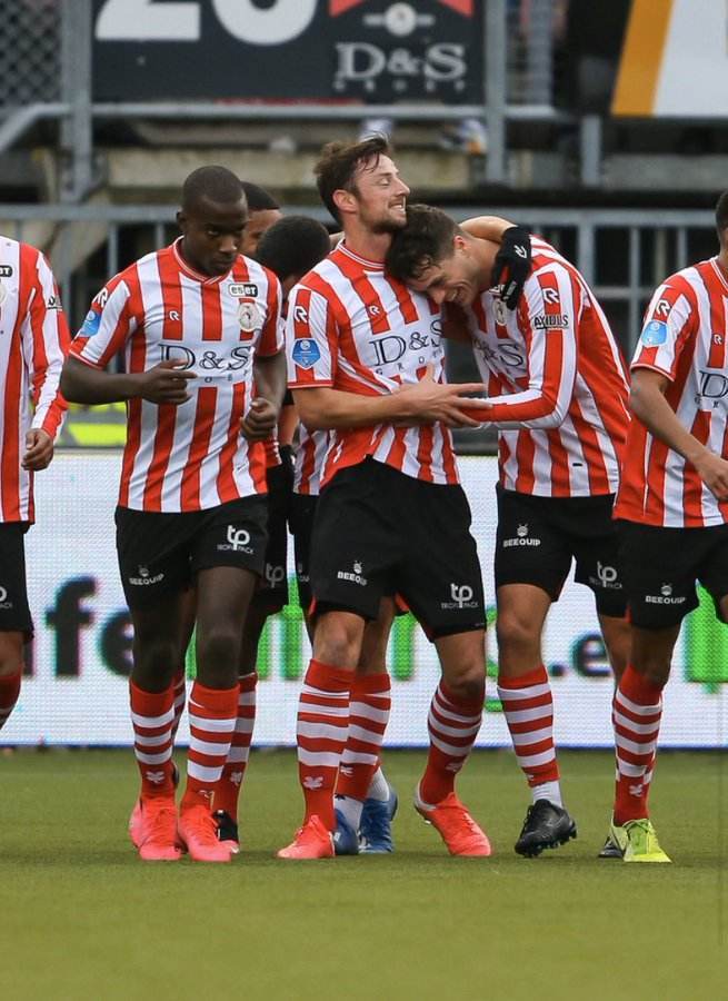 上取得佳绩 上取得佳绩