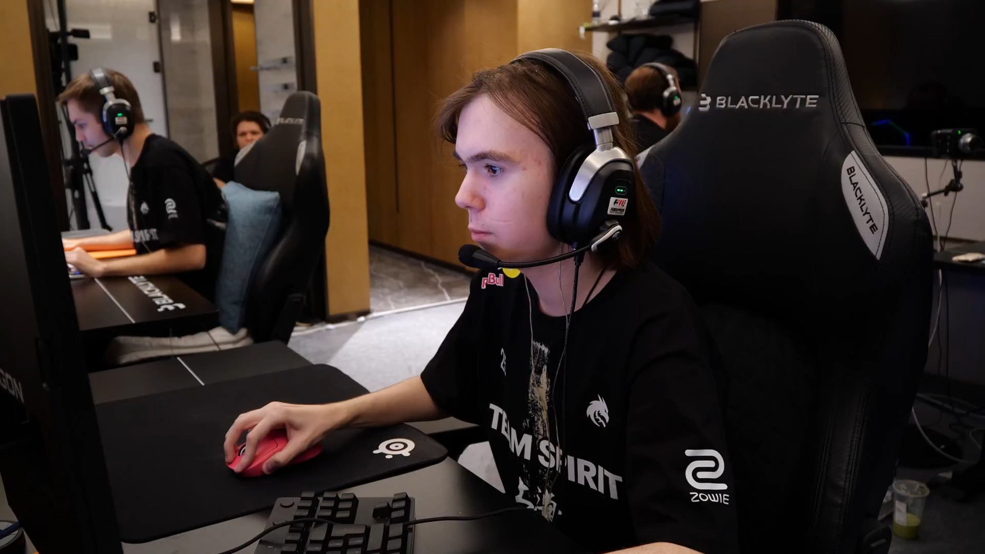 手奪冠後 手奪冠後